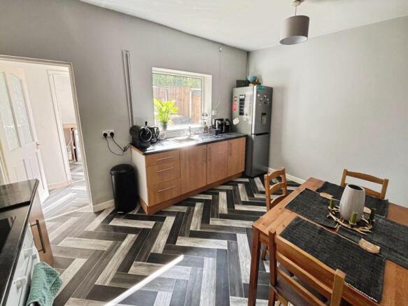 Kitchen dining room