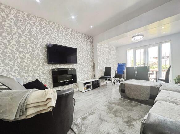 Family/dining room