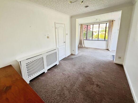 Breakfast Room/Dining Room