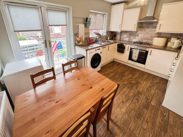 Dining kitchen