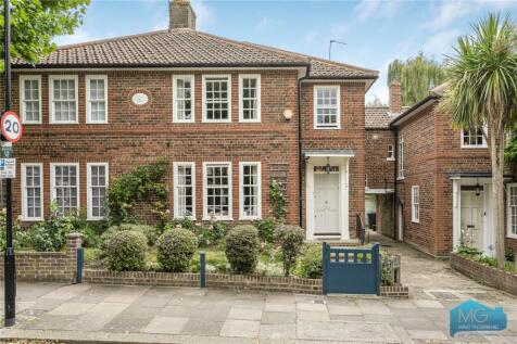 Leaside Avenue, London, N10