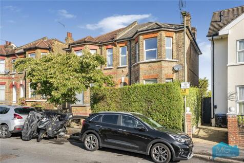 Castle Road, London, N12