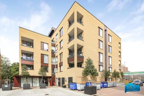 Quayle Crescent, Whetstone, London, N20