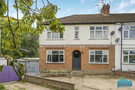 Marlborough Gardens, Whetstone, N20