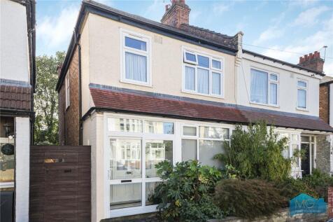 Balfour Grove, London, N20