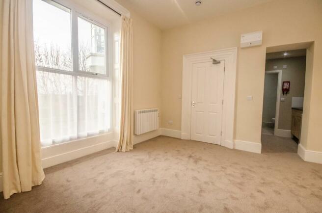 Studio flat to rent Abbot's Meads