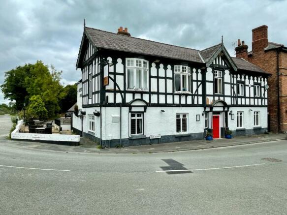 THE ROYAL OAK