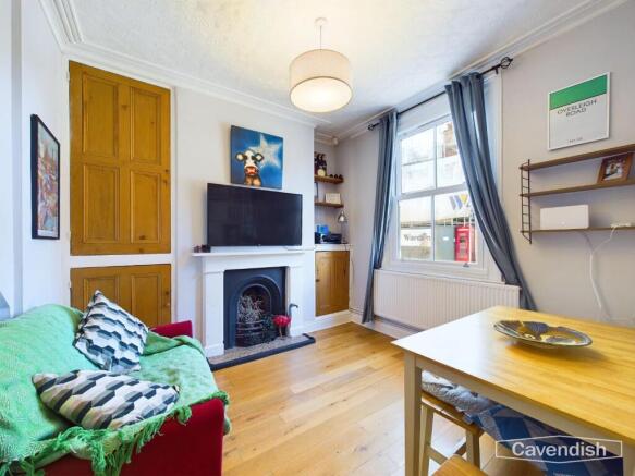 SITTING ROOM/DINING ROOM
