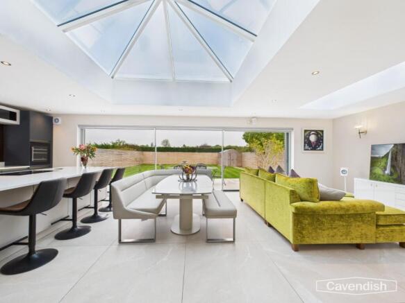 KITCHEN/DINING/FAMILY ROOM