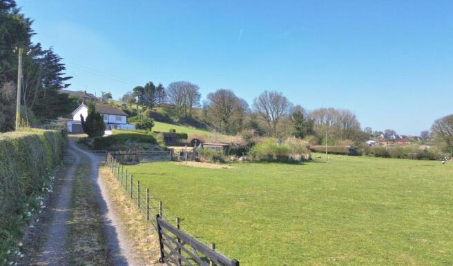 PADDOCKS