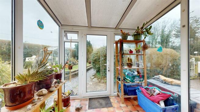 CONSERVATORY/PORCH