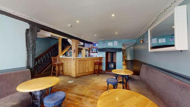 LOUNGE BAR