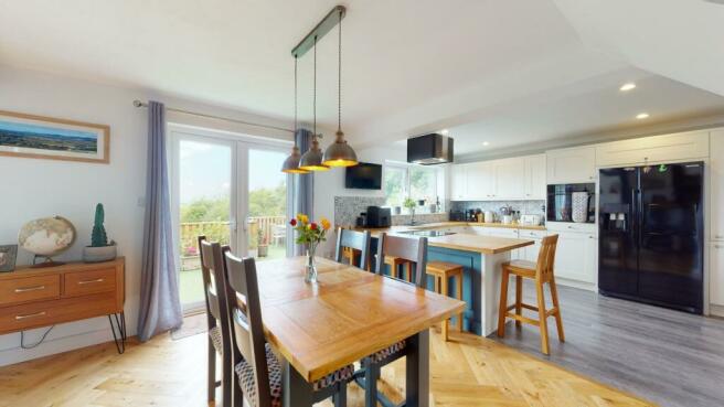 OPEN PLAN KITCHEN AND DINING ROOM