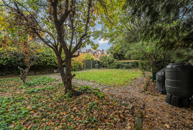 1373484-4-69020ba...