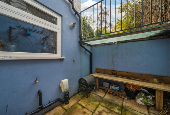 1369572-5-6908930...