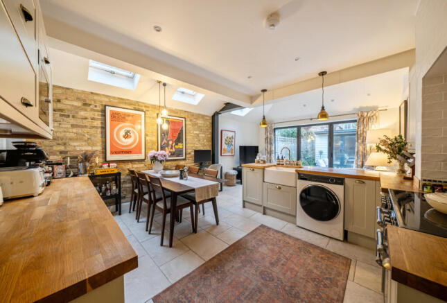 1396721-15-695fd0...