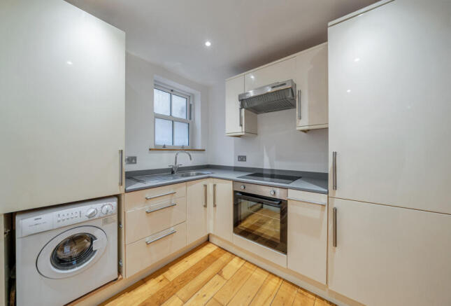 1384919-14-692430...