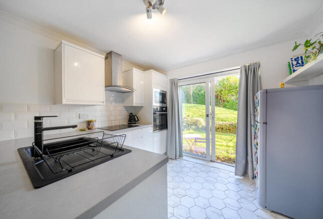 1387048-8-693021c...