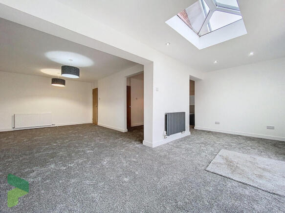 Open Plan Sitting...