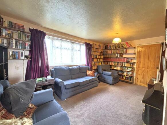 Living Room_1.jpeg