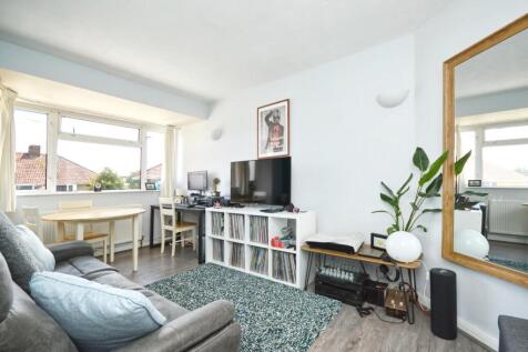 Gilda Close, Whitchurch, Bristol