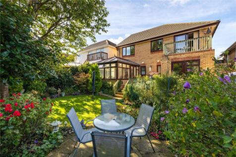 Shamwickshire Close, Bideford, Devon