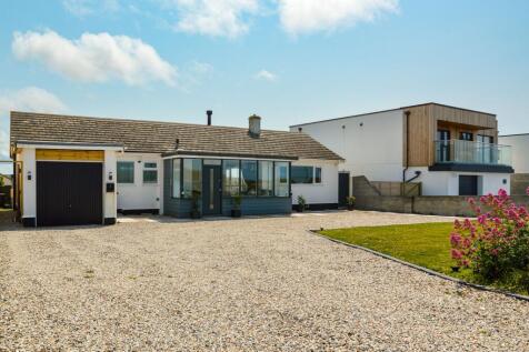 Pentire Avenue, on the Pentire Peninsula