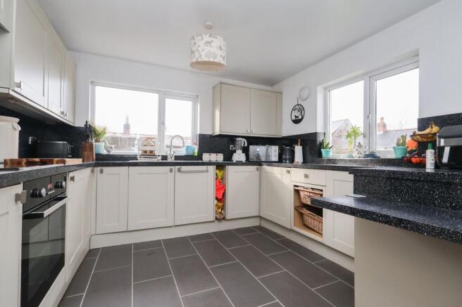 Kitchen/Breakfast Room