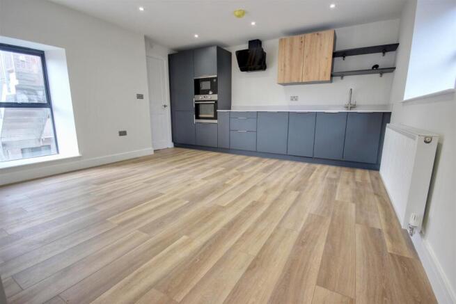 No 4 Kitchen 2.jpg