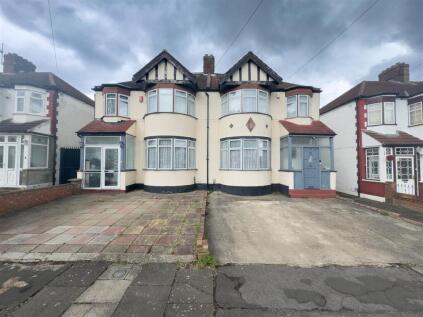 Danehurst Gardens, Redbridge