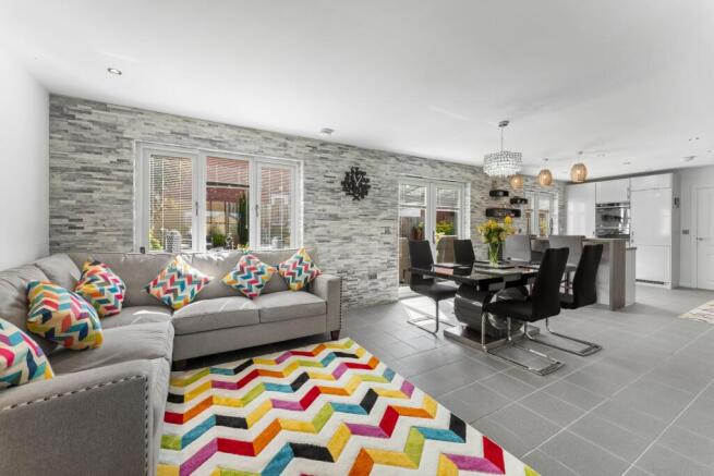 Family / Dining / Kitchen