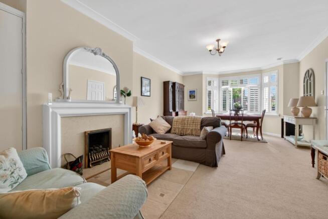 Lounge & Dining room
