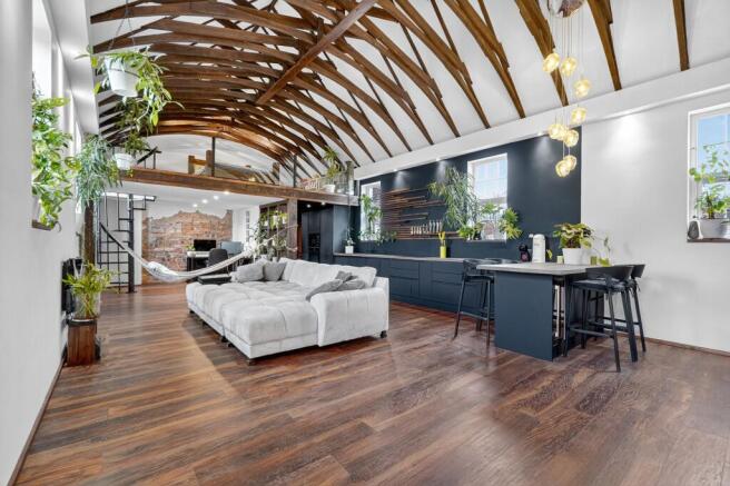Lounge / Kitchen