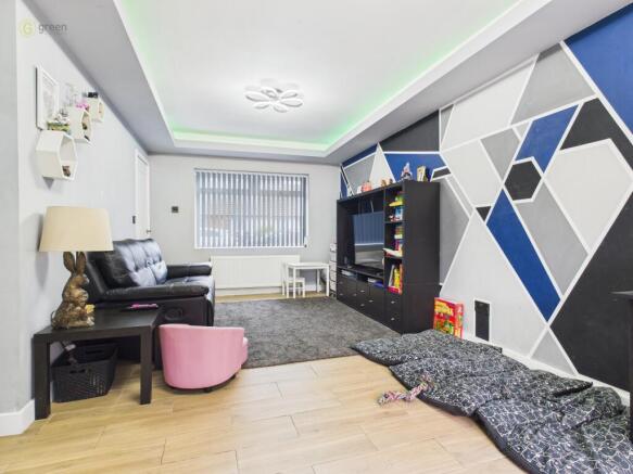 cam01332g0pr0637still001