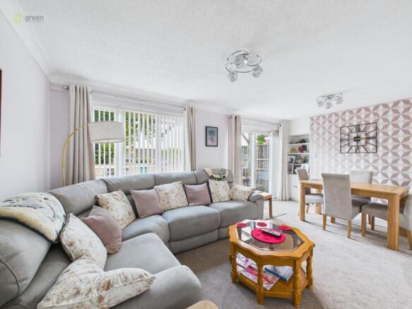 cam05591g0pr0107still032