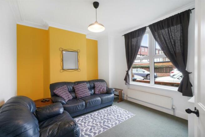 19 Priory Avenue - YqNncE9pNgUJjQQmg8ne.jpg