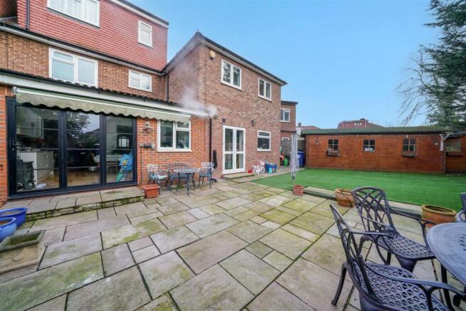 16 Wellgarth - 03.jpg