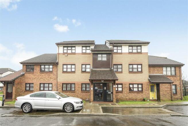 90 Conifer Way - a3Eo7Avp0D3DJI8OOj6T.jpg