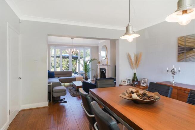 39 Audrey Gardens - A8vdNZwAg42c111GcZRK.jpg