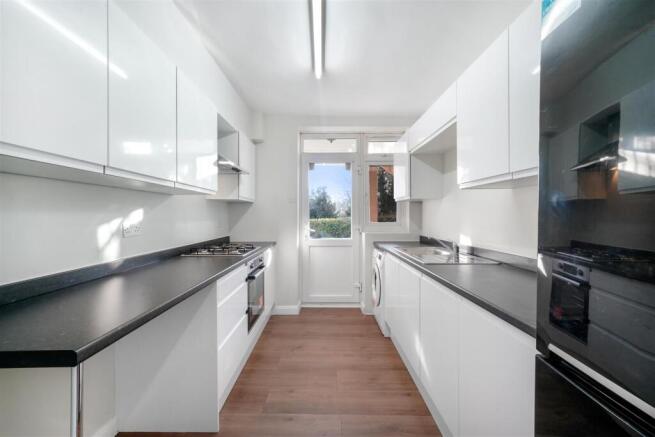 8 Ashton Court, Greenford Road - qj8ZASeL8lunS21X5
