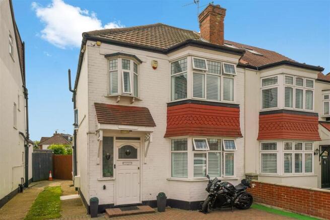 19 Langham Gardens - Jiks9BIdLTcEt7EF8hjG.jpg