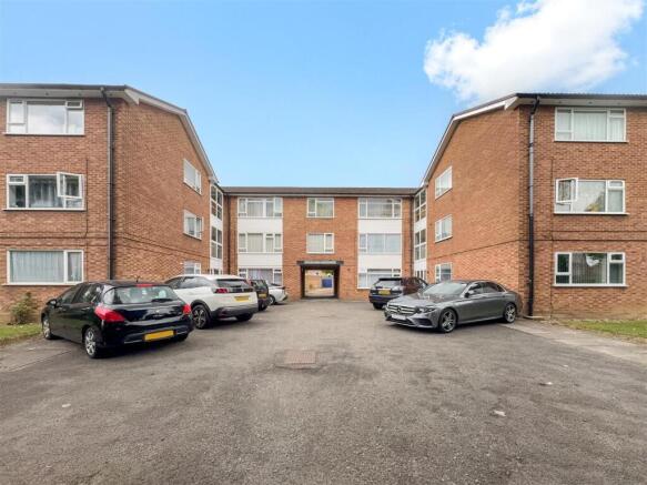 1 Bedford Court, Harrowdene Road - YGGzqOWMwKc9VcV