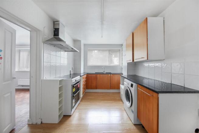 1 Bedford Court, Harrowdene Road - b6bIpsVTi57YHuj