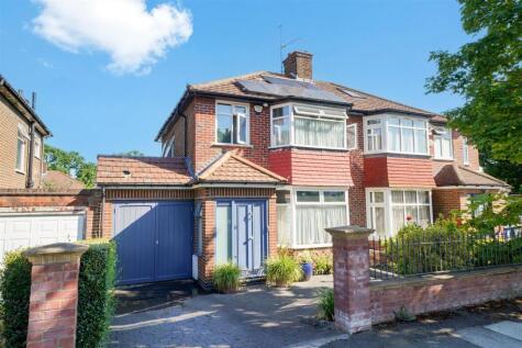 Oakwood Crescent, Greenford