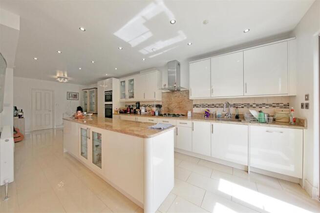 95 Carlton Avenue West - DkN0ncHISMR0qrzNIVsy.jpg