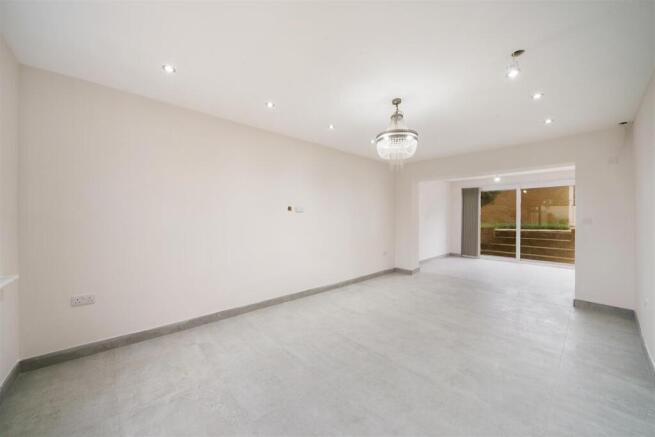 12 Kenelm Close - oFXsbylvKT0sHP22Xy0C.jpg