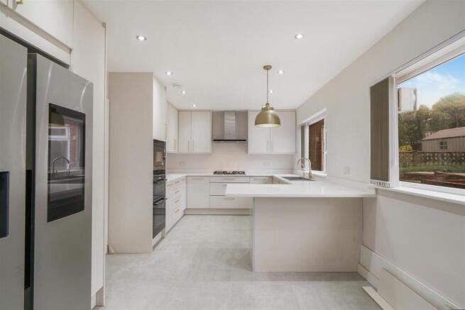 12 Kenelm Close - b1S3XeZ5MJs4IbUZVMiZ.jpg