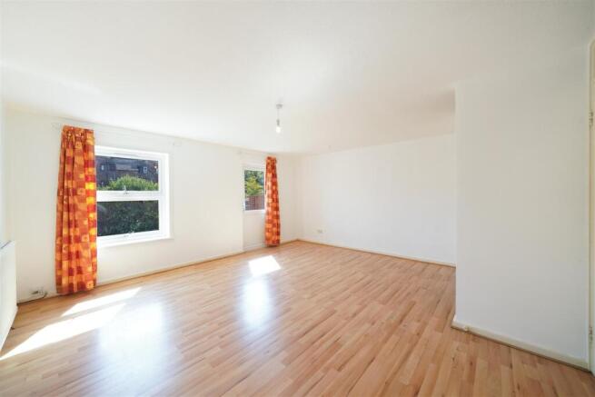 26 Tyrell Close - 6638c2mrwVZybi1DaFwG.jpg