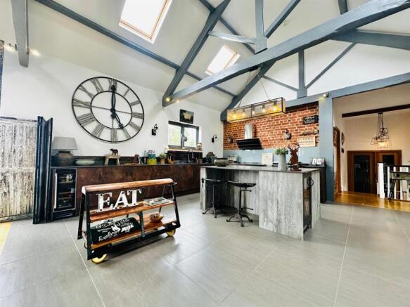 Lounge/Diner/Kitchen