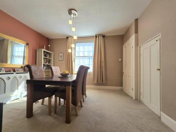 Dining room.jpg